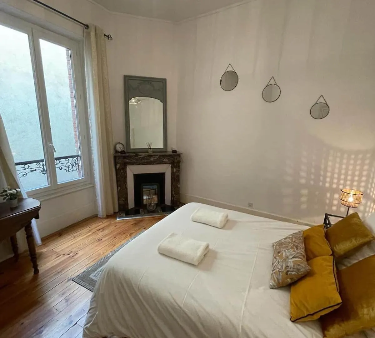 Le Saint Julien 3Etoiles - Hypercentre - Proche Thermes - Balcon Vichy Apartment